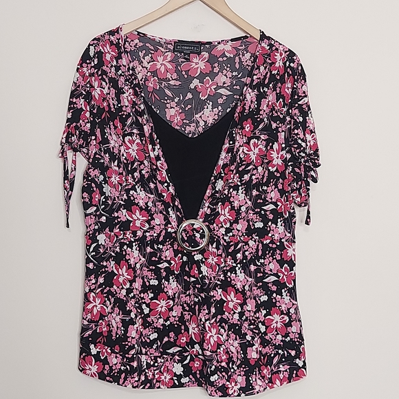 Elements Floral Layered Look Keyhole Sleeve Blouse - Picture 5 of 12